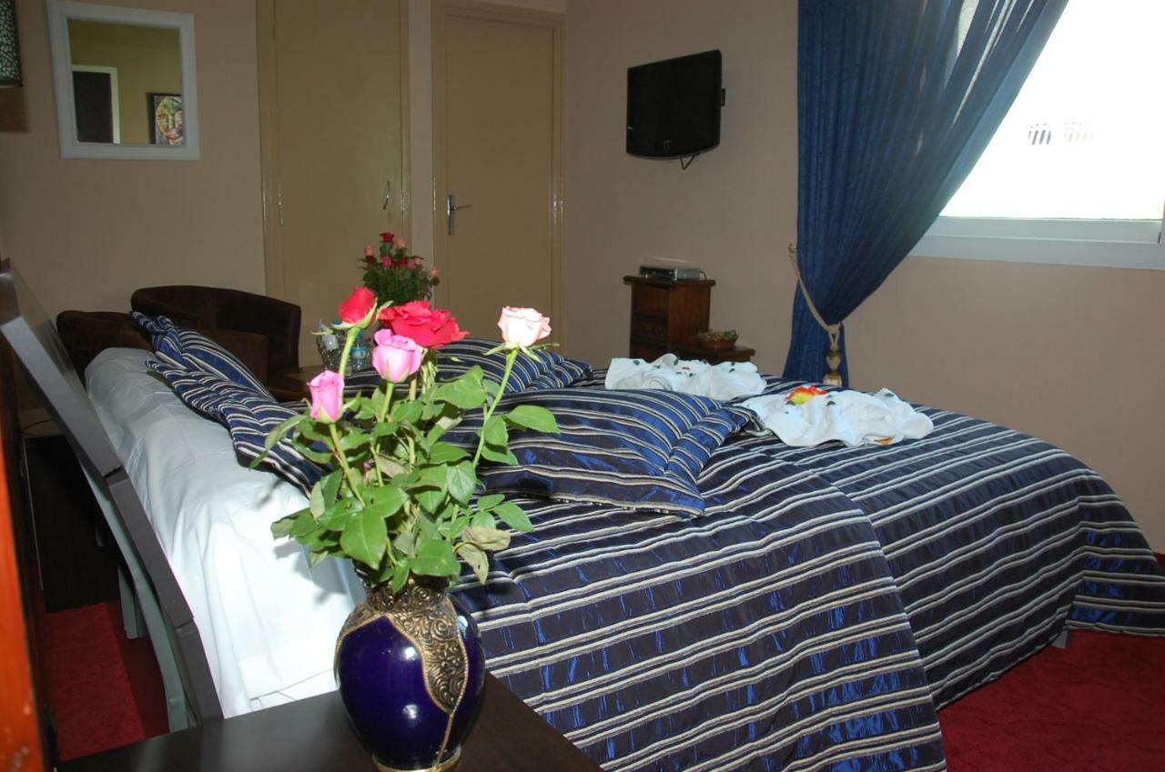Ambassy Hotel ケニトラ エクステリア 写真