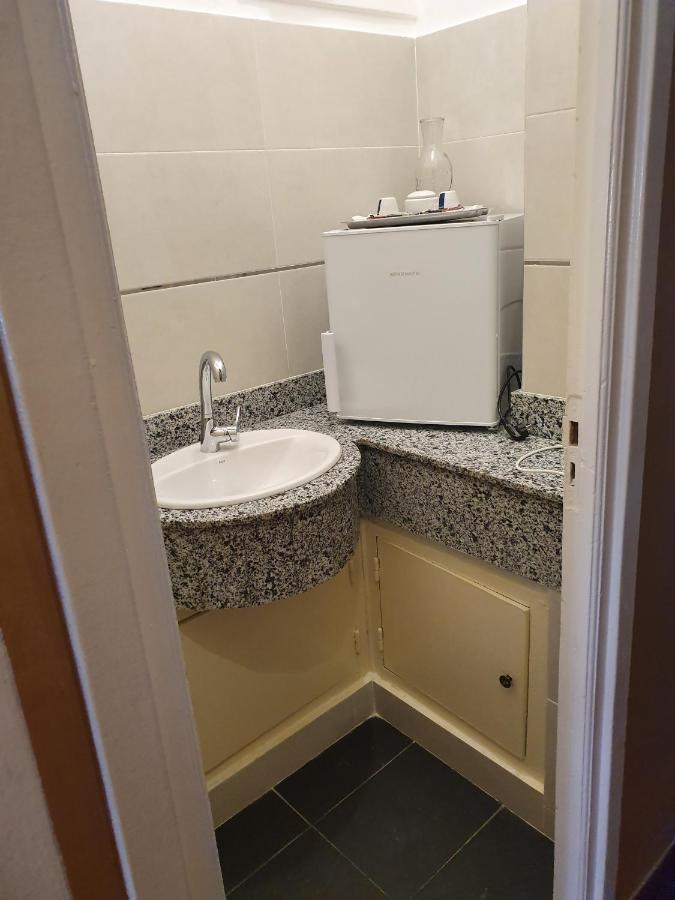 Ambassy Hotel ケニトラ エクステリア 写真